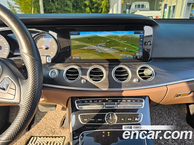 Mercedes-Benz E-Class E220d Avantgarde