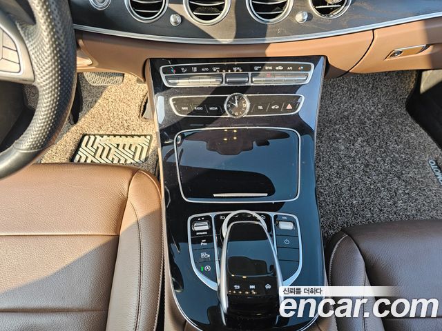 Mercedes-Benz E-Class E220d Avantgarde