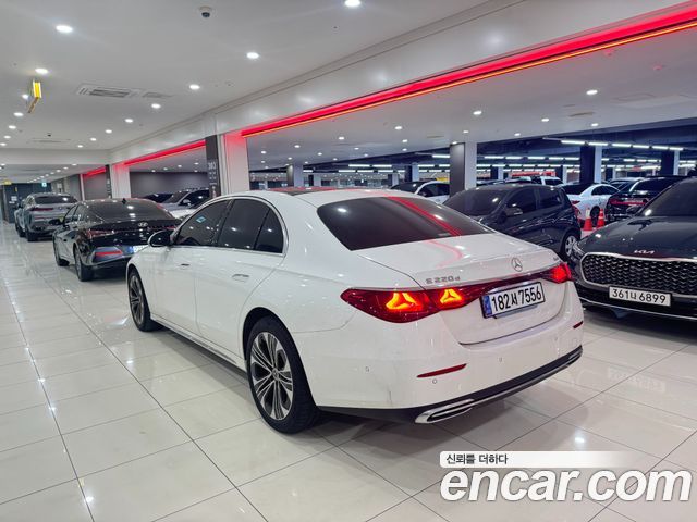 Mercedes-Benz E-Class E220d 4MATIC Exclusive