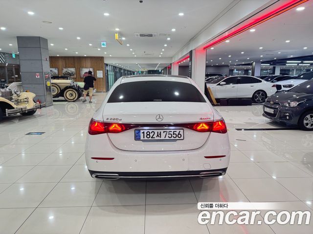 Mercedes-Benz E-Class E220d 4MATIC Exclusive