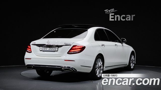 Mercedes-Benz E-Class E300 Exclusive