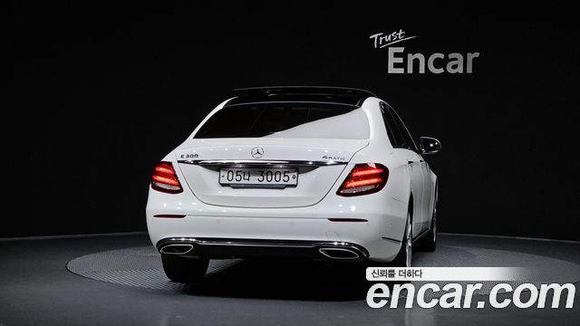 Mercedes-Benz E-Class E300 Exclusive