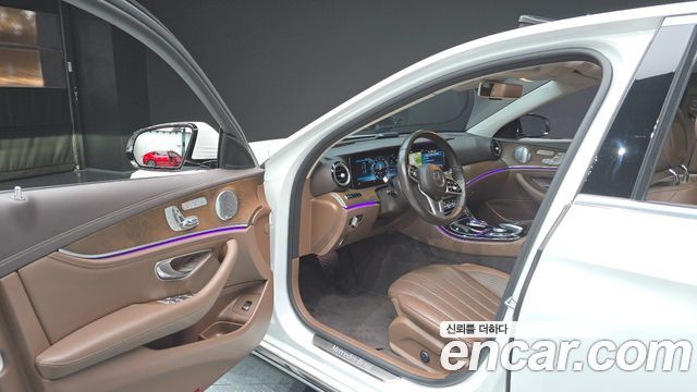 Mercedes-Benz E-Class E300 Exclusive