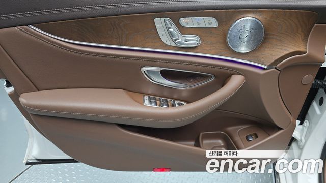 Mercedes-Benz E-Class E300 Exclusive
