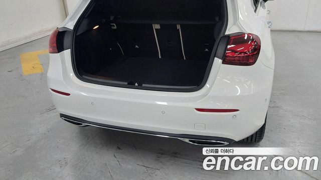 Mercedes-Benz A-Class A220 Hatchback