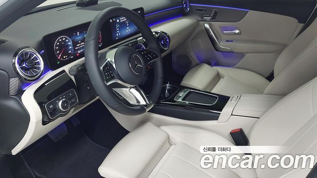 Mercedes-Benz A-Class A220 Hatchback