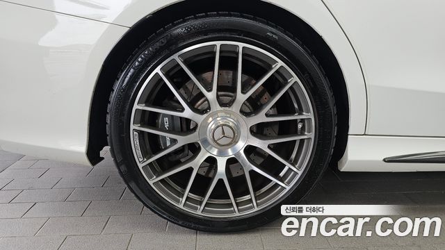 Mercedes-Benz C-Class C63 AMG