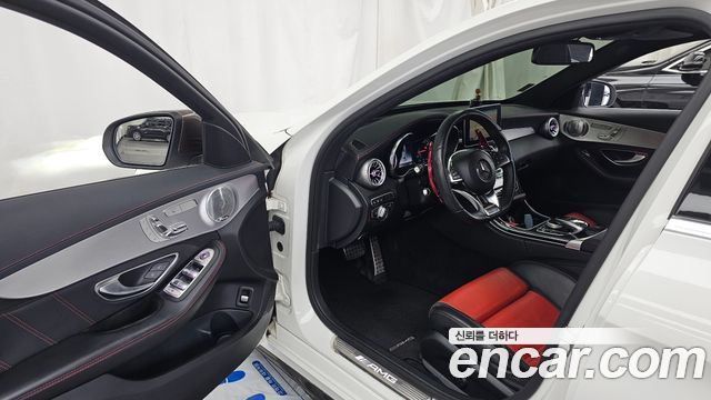 Mercedes-Benz C-Class C63 AMG