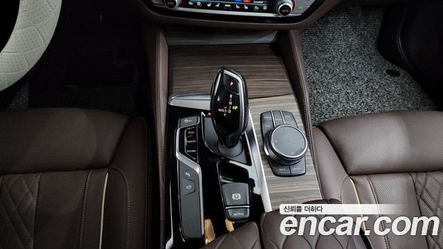 BMW 5-Series 530i xDrive M Sport Package Plus