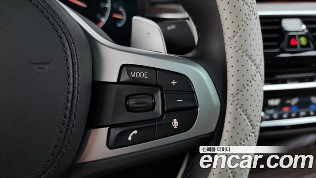 BMW 5-Series 530i xDrive M Sport Package Plus