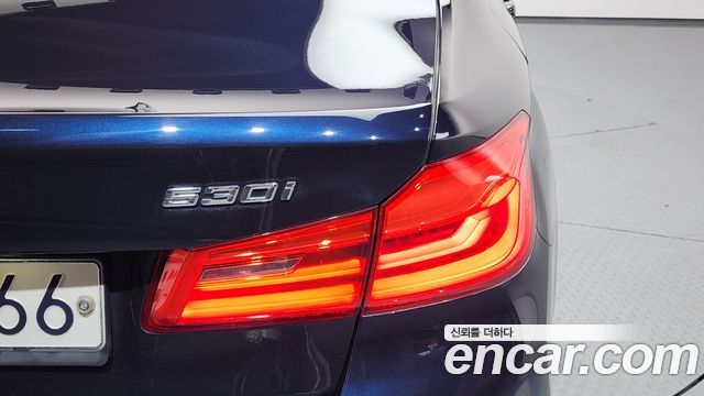 BMW 5-Series 530i xDrive M Sport Package Plus