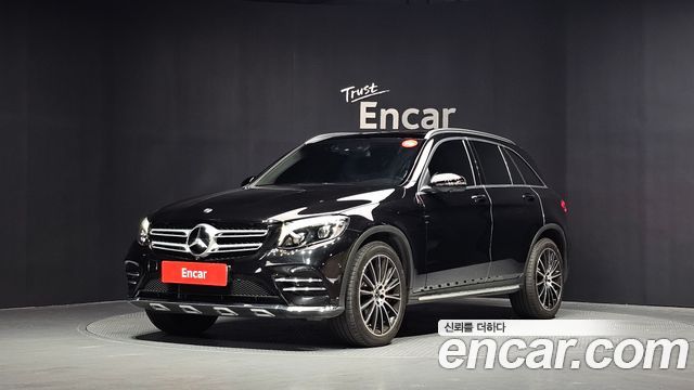 Mercedes-Benz GLC-Class GLC300 4MATIC AMG Line