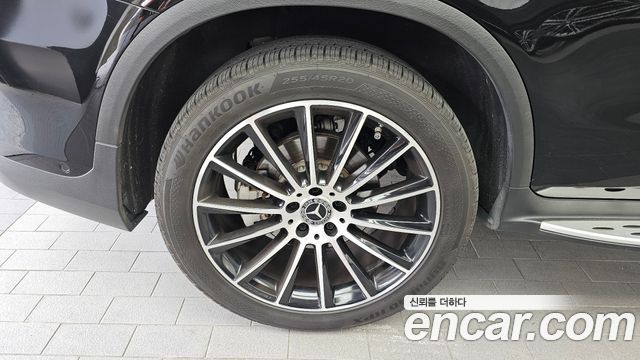 Mercedes-Benz GLC-Class GLC300 4MATIC AMG Line