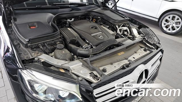 Mercedes-Benz GLC-Class GLC300 4MATIC AMG Line