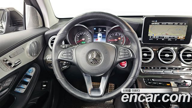 Mercedes-Benz GLC-Class GLC300 4MATIC AMG Line