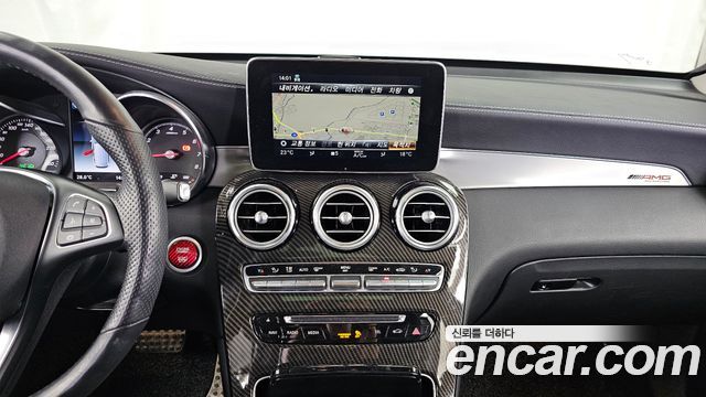 Mercedes-Benz GLC-Class GLC300 4MATIC AMG Line