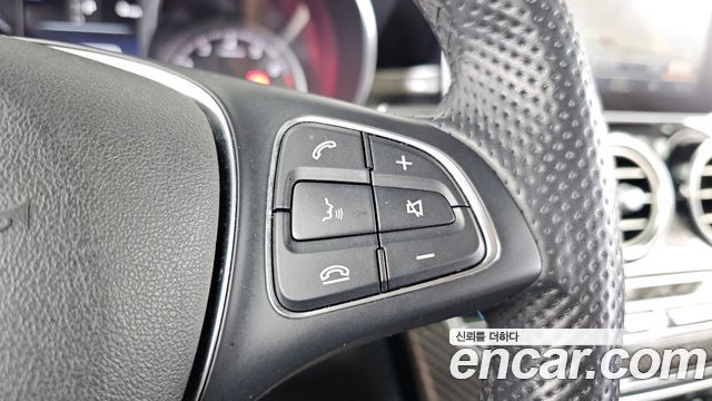 Mercedes-Benz GLC-Class GLC300 4MATIC AMG Line
