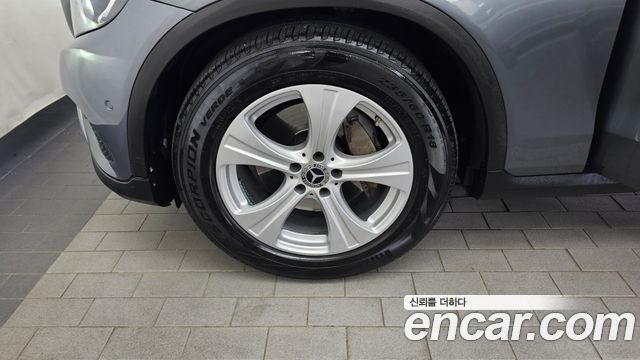 Mercedes-Benz GLC-Class GLC220 d 4MATIC