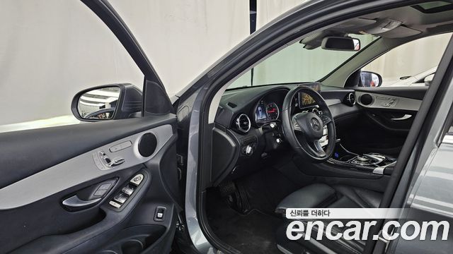 Mercedes-Benz GLC-Class GLC220 d 4MATIC