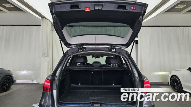 Mercedes-Benz GLC-Class GLC220 d 4MATIC