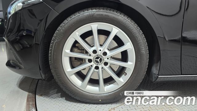 Mercedes-Benz A-Class A220 Hatchback