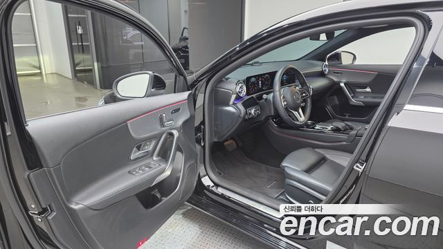 Mercedes-Benz A-Class A220 Hatchback