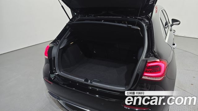 Mercedes-Benz A-Class A220 Hatchback