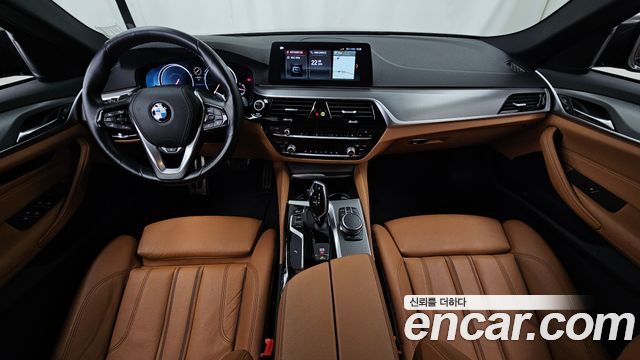BMW 5-Series 530i xDrive M Sport Package