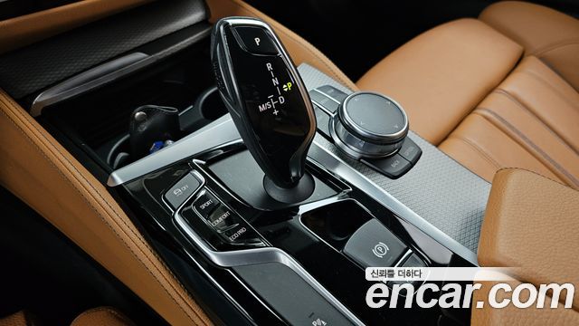 BMW 5-Series 530i xDrive M Sport Package