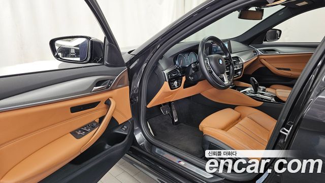 BMW 5-Series 530i xDrive M Sport Package