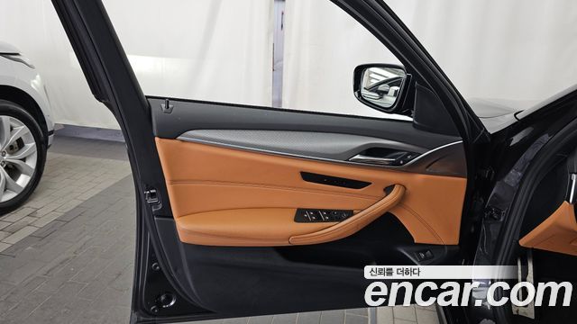BMW 5-Series 530i xDrive M Sport Package