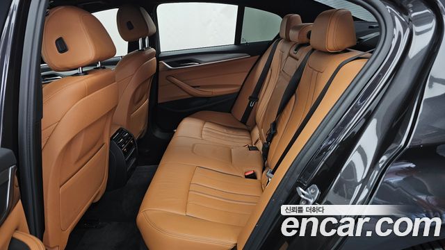 BMW 5-Series 530i xDrive M Sport Package