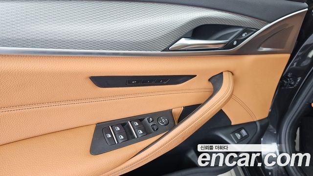 BMW 5-Series 530i xDrive M Sport Package