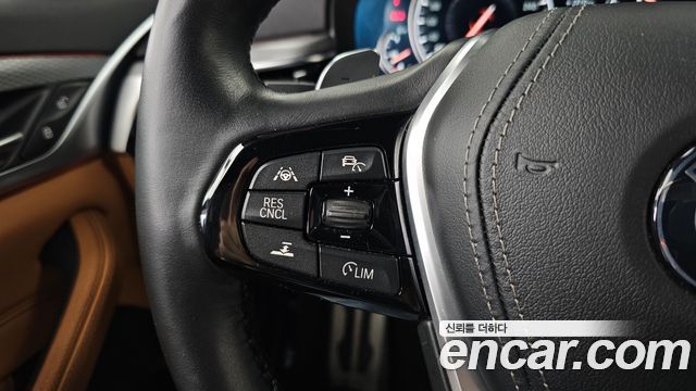 BMW 5-Series 530i xDrive M Sport Package