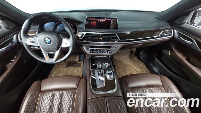 BMW 7-Series 740i Design Pure Excellence