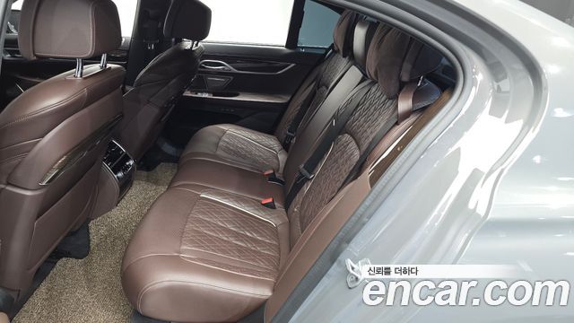 BMW 7-Series 740i Design Pure Excellence