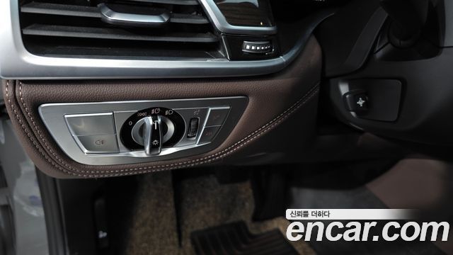BMW 7-Series 740i Design Pure Excellence