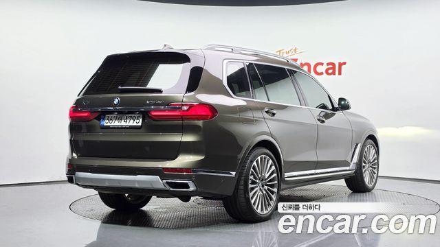 BMW X7 xDrive 40i Design Pure Excellence 6-Seater