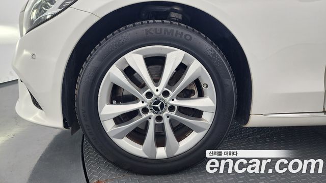Mercedes-Benz C-Class C200 Avantgarde