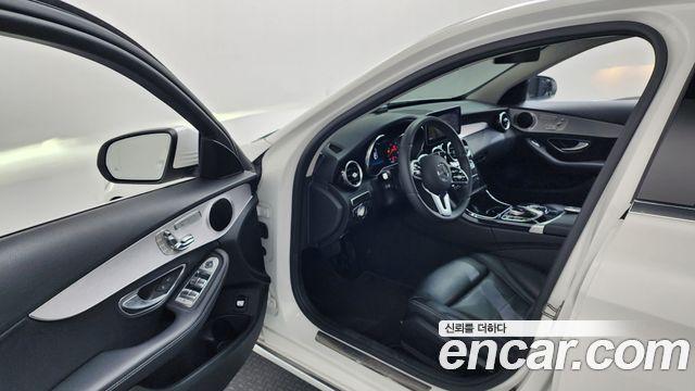 Mercedes-Benz C-Class C200 Avantgarde