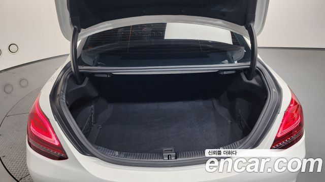 Mercedes-Benz C-Class C200 Avantgarde