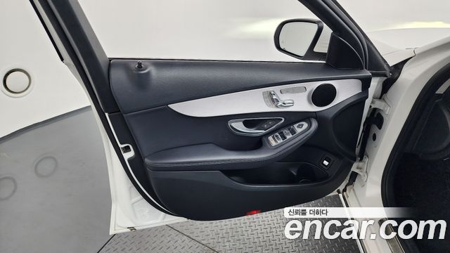 Mercedes-Benz C-Class C200 Avantgarde