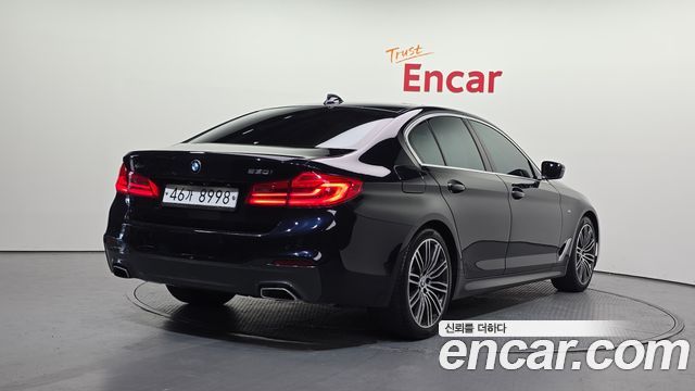 BMW 5-Series 530i xDrive M Sport Package Plus