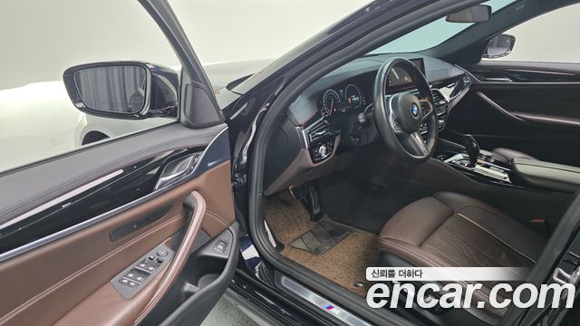 BMW 5-Series 530i xDrive M Sport Package Plus