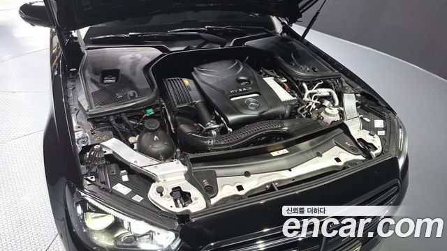 Mercedes-Benz E-Class E300e 4MATIC Exclusive