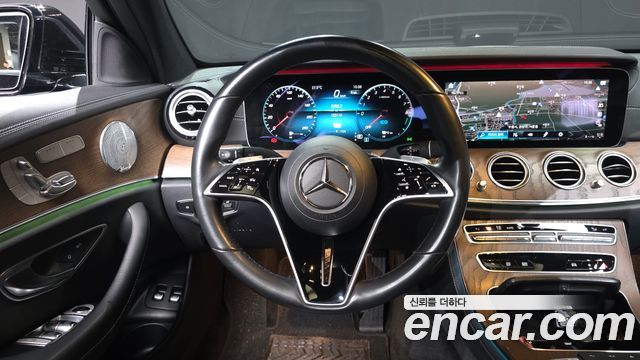 Mercedes-Benz E-Class E300e 4MATIC Exclusive