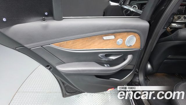 Mercedes-Benz E-Class E300e 4MATIC Exclusive