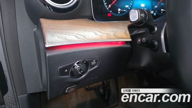 Mercedes-Benz E-Class E300e 4MATIC Exclusive