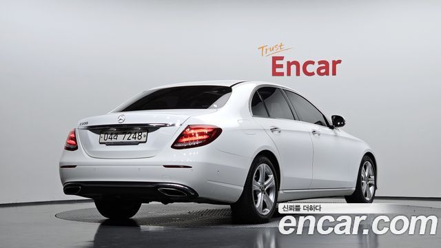 Mercedes-Benz E-Class E200 Avantgarde