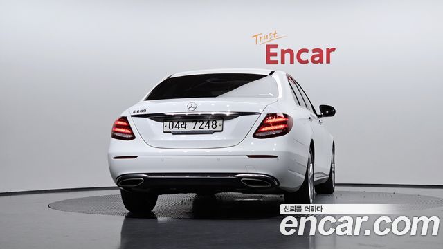 Mercedes-Benz E-Class E200 Avantgarde